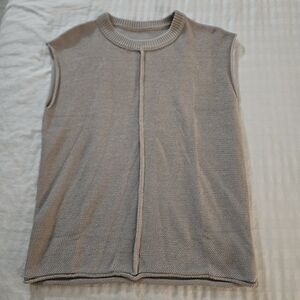 NWOT Sleeveless Knit Sweater Vest